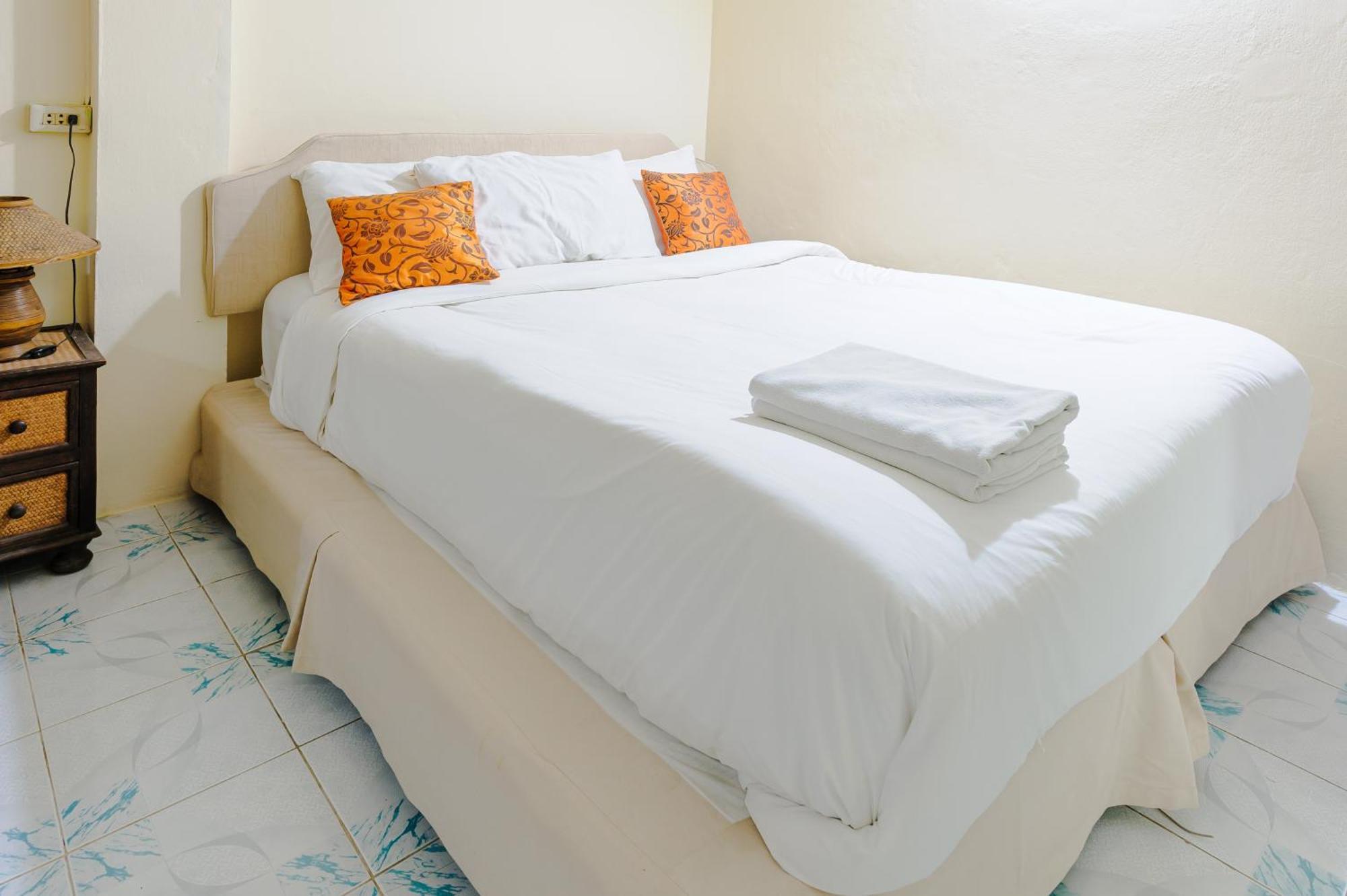 High5 Guesthouse Pattaya Exterior photo