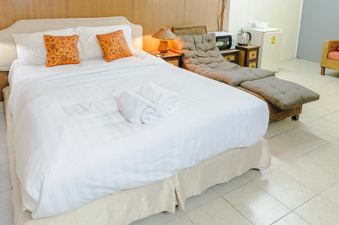 High5 Guesthouse Pattaya Exterior photo