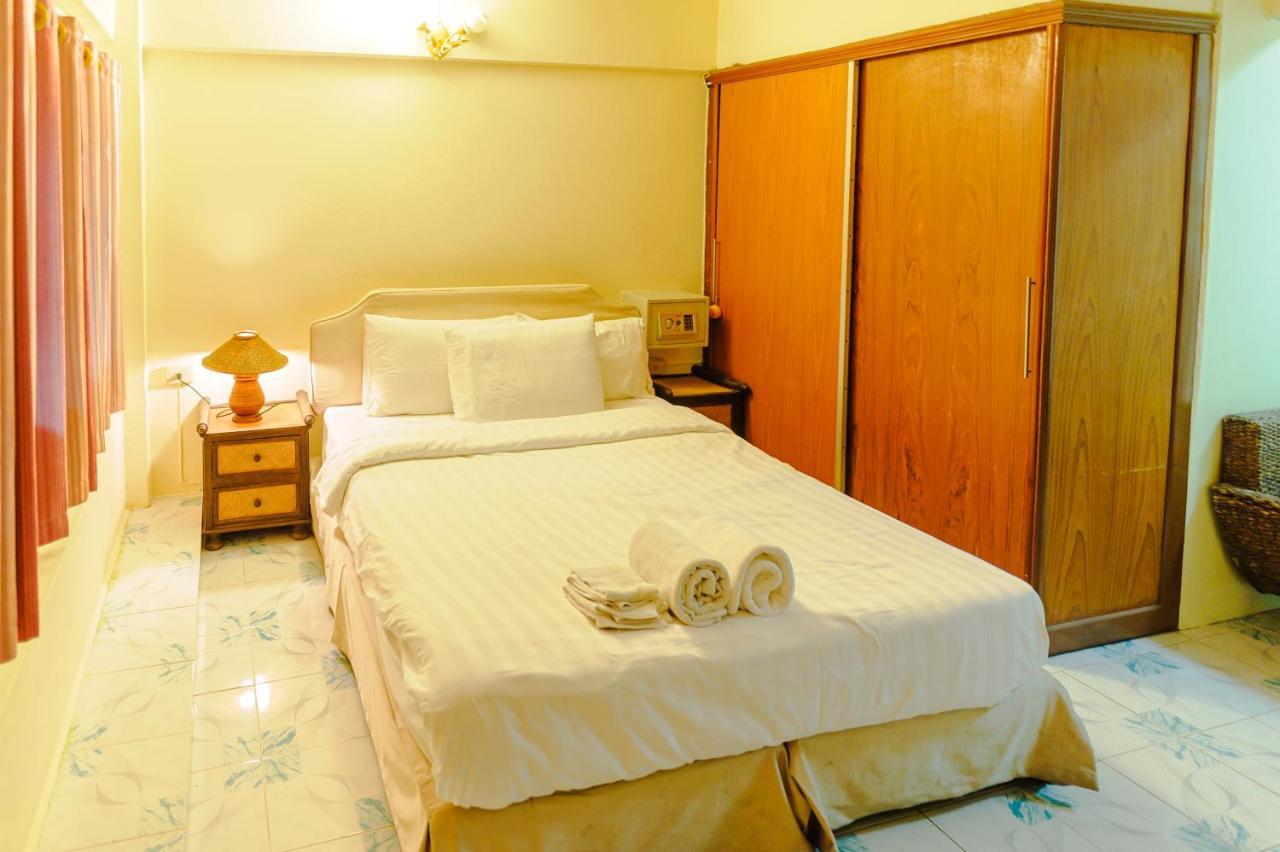 High5 Guesthouse Pattaya Exterior photo
