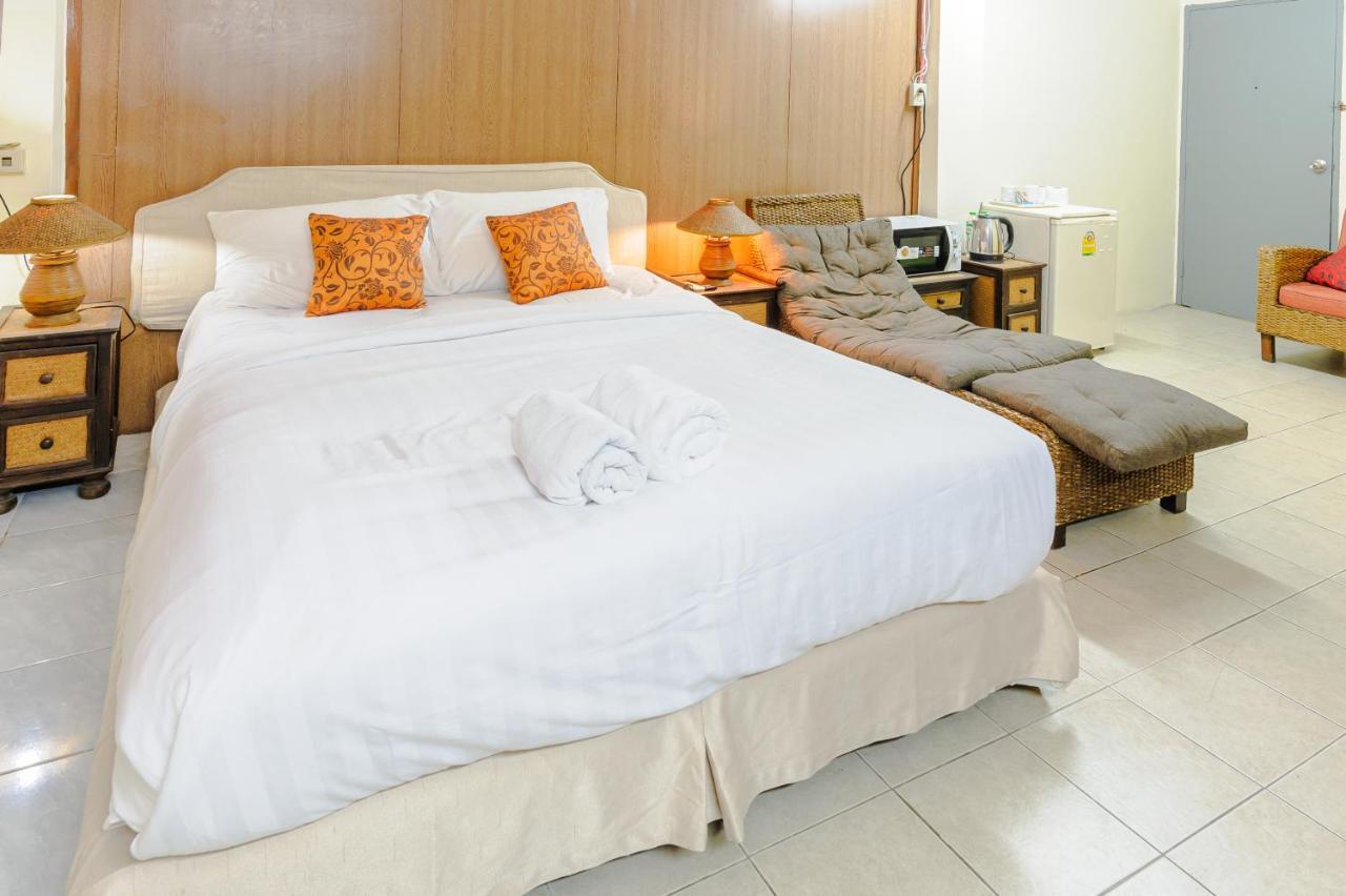 High5 Guesthouse Pattaya Exterior photo
