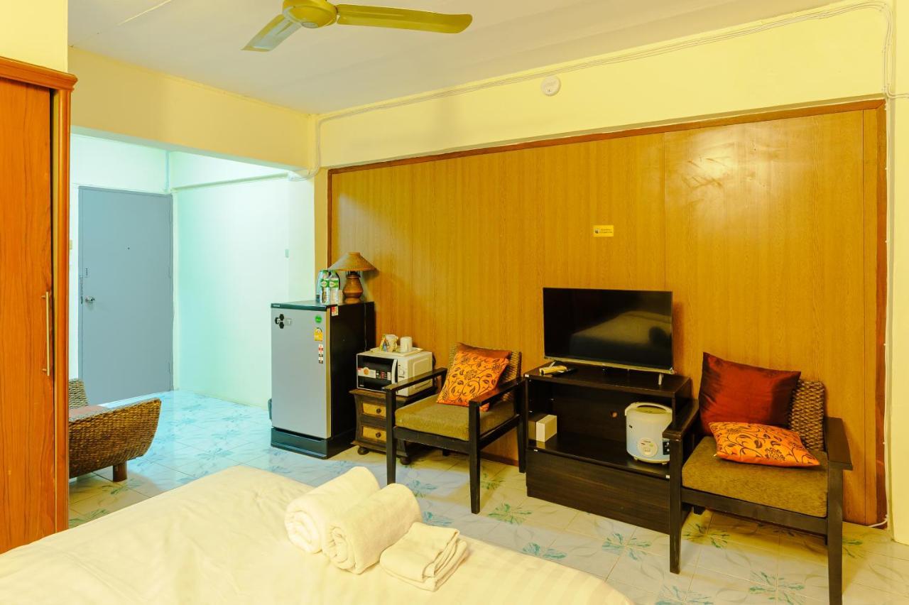 High5 Guesthouse Pattaya Exterior photo