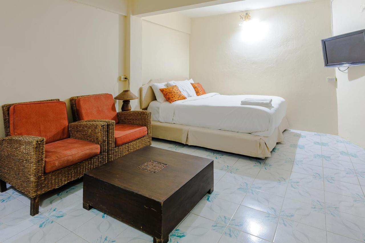 High5 Guesthouse Pattaya Exterior photo