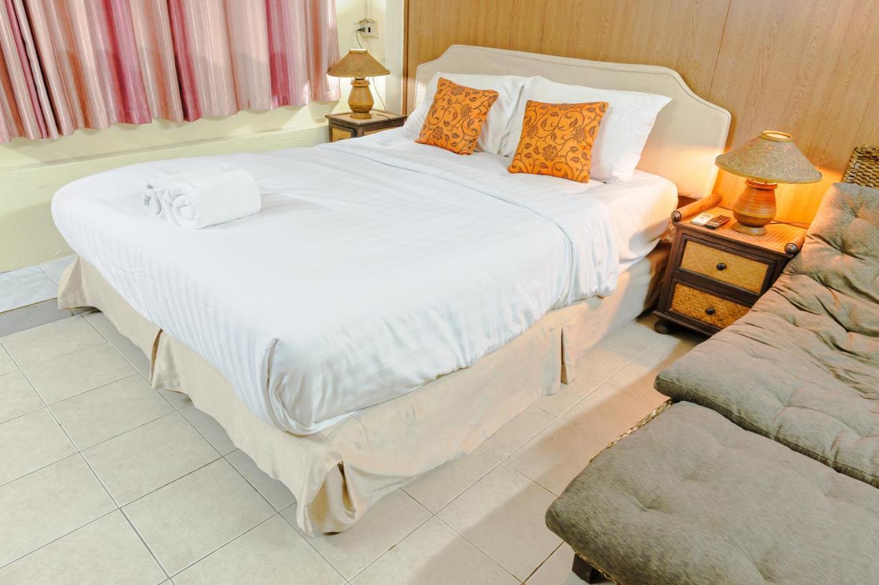 High5 Guesthouse Pattaya Exterior photo