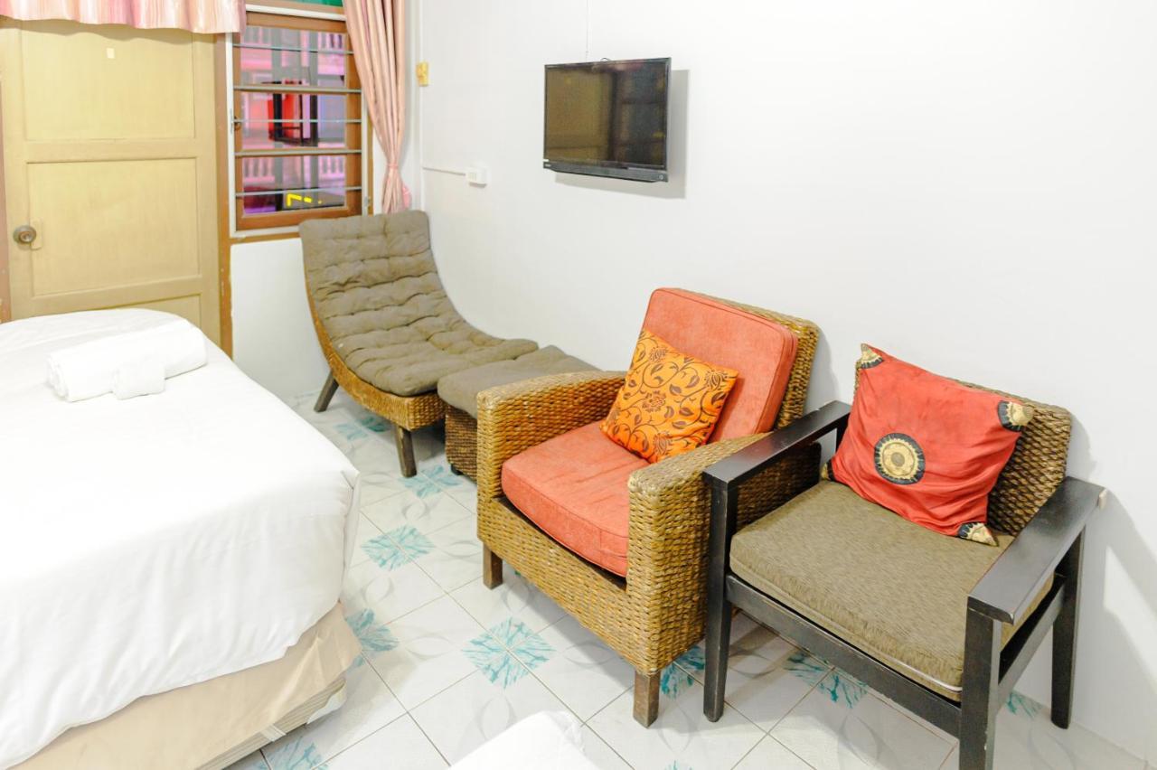 High5 Guesthouse Pattaya Exterior photo