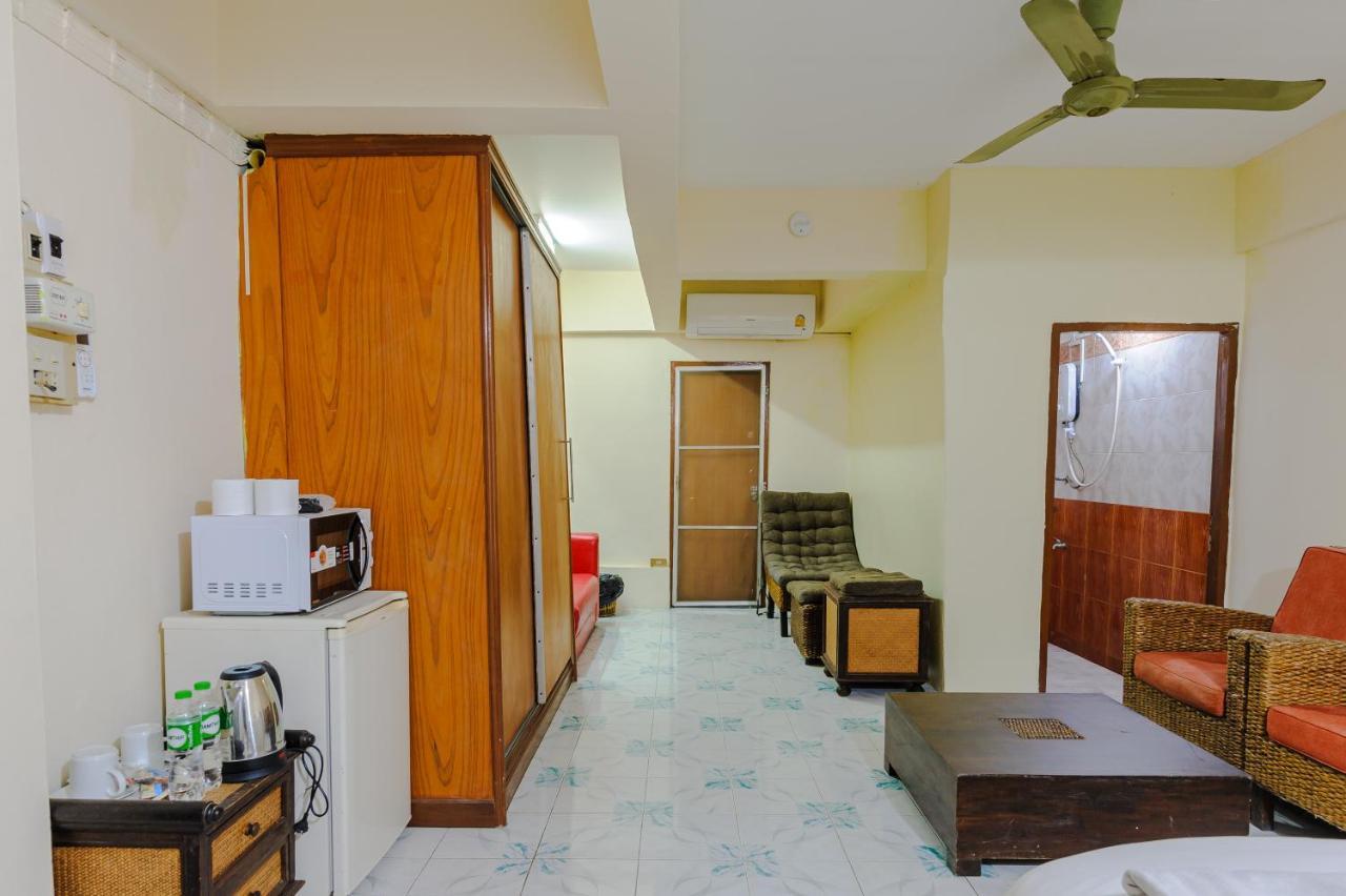 High5 Guesthouse Pattaya Exterior photo