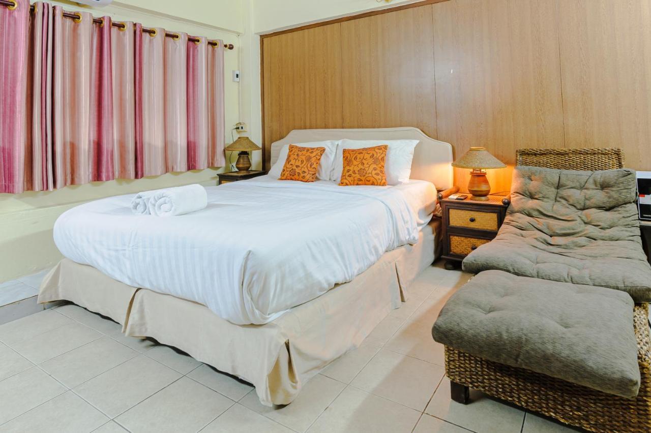 High5 Guesthouse Pattaya Exterior photo