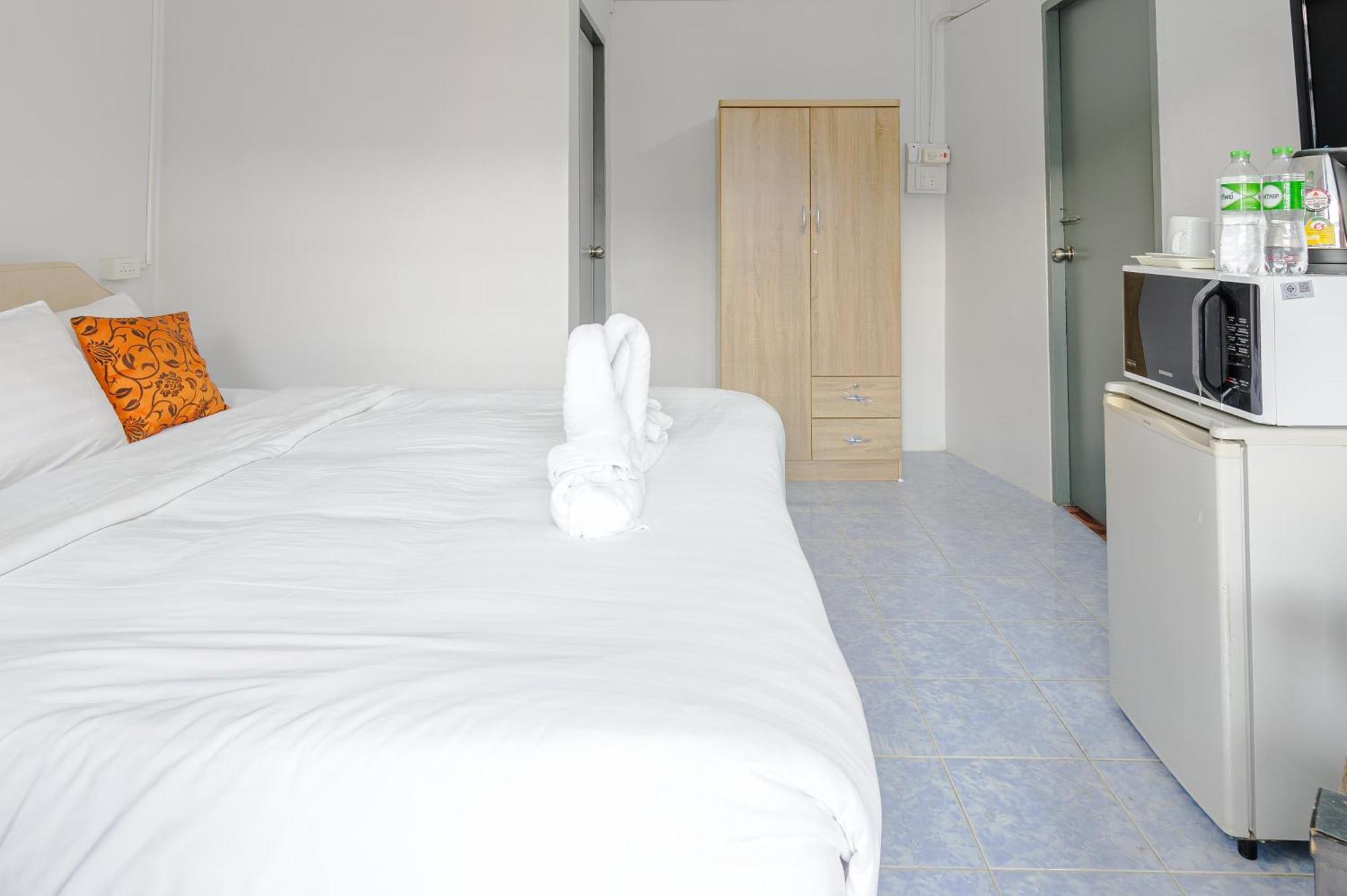 High5 Guesthouse Pattaya Exterior photo