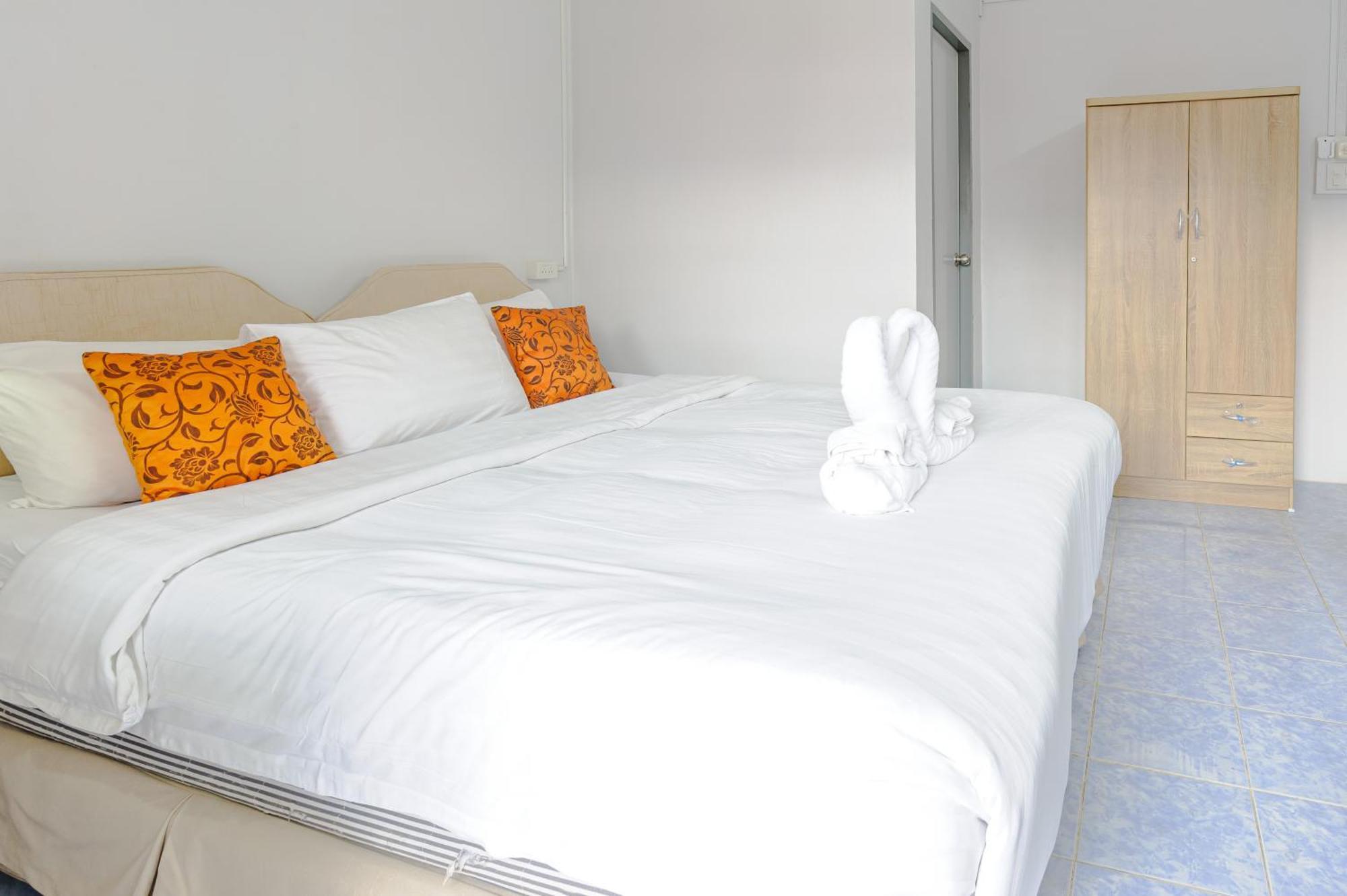 High5 Guesthouse Pattaya Exterior photo