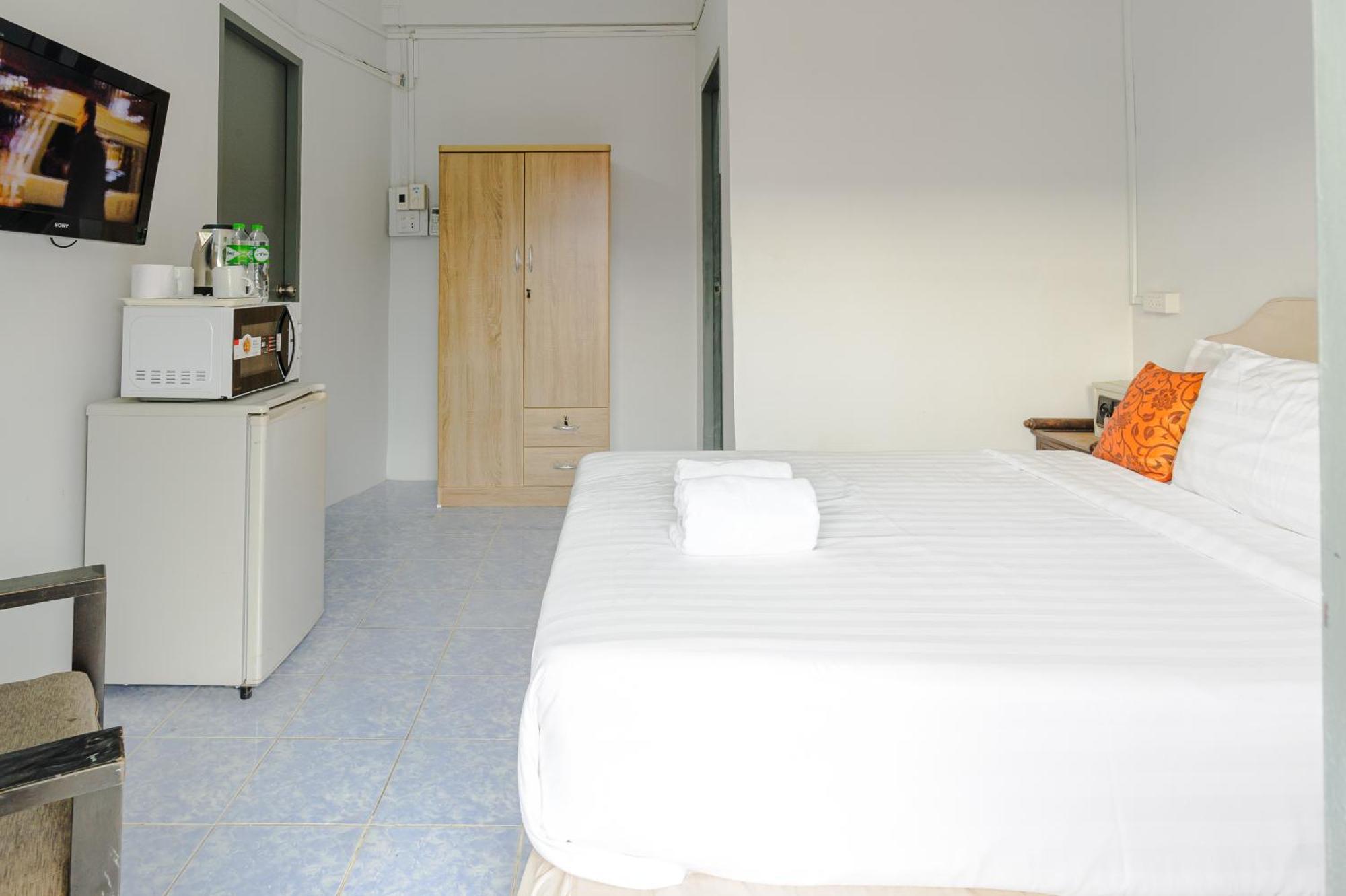 High5 Guesthouse Pattaya Exterior photo