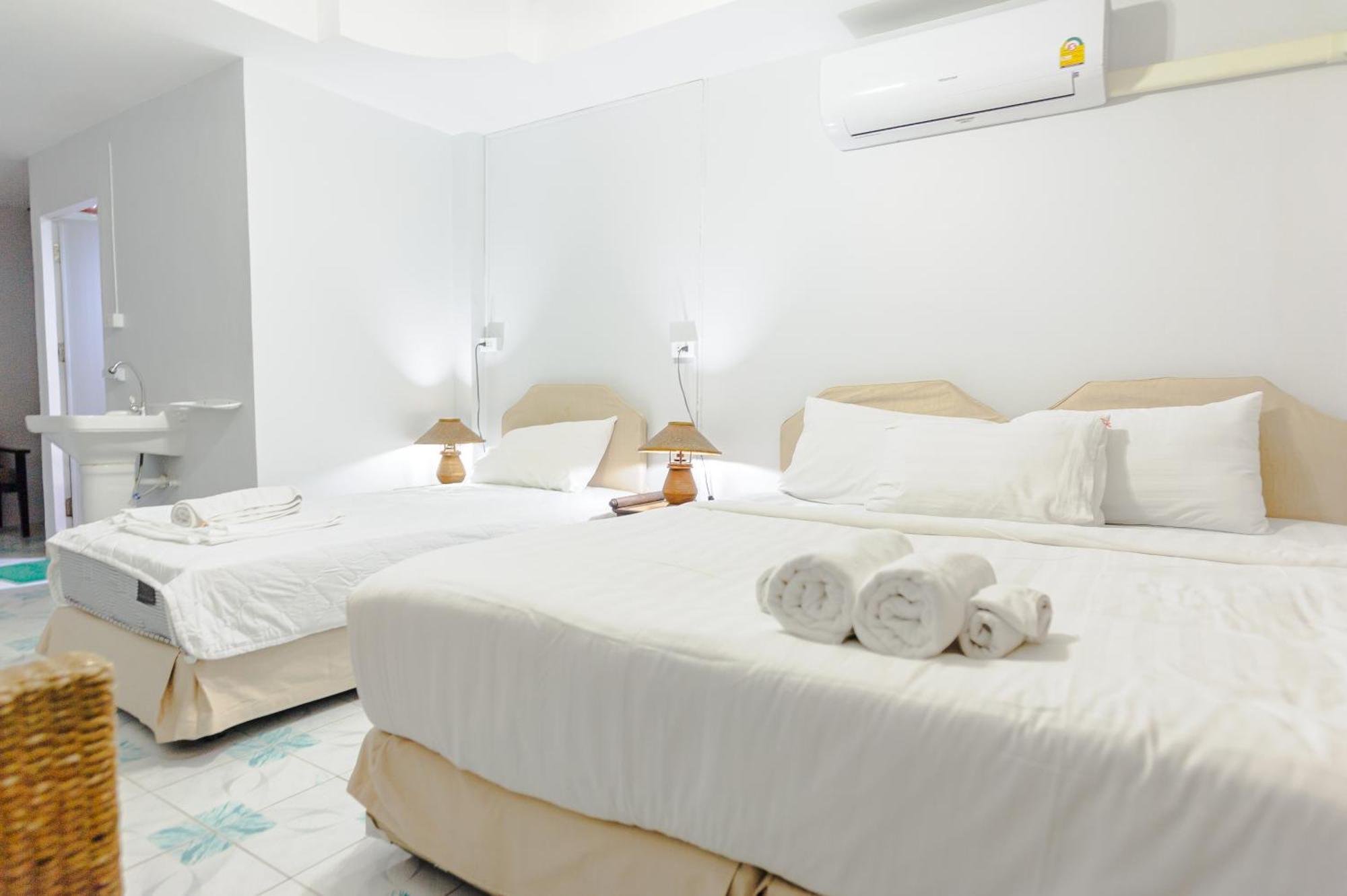 High5 Guesthouse Pattaya Exterior photo